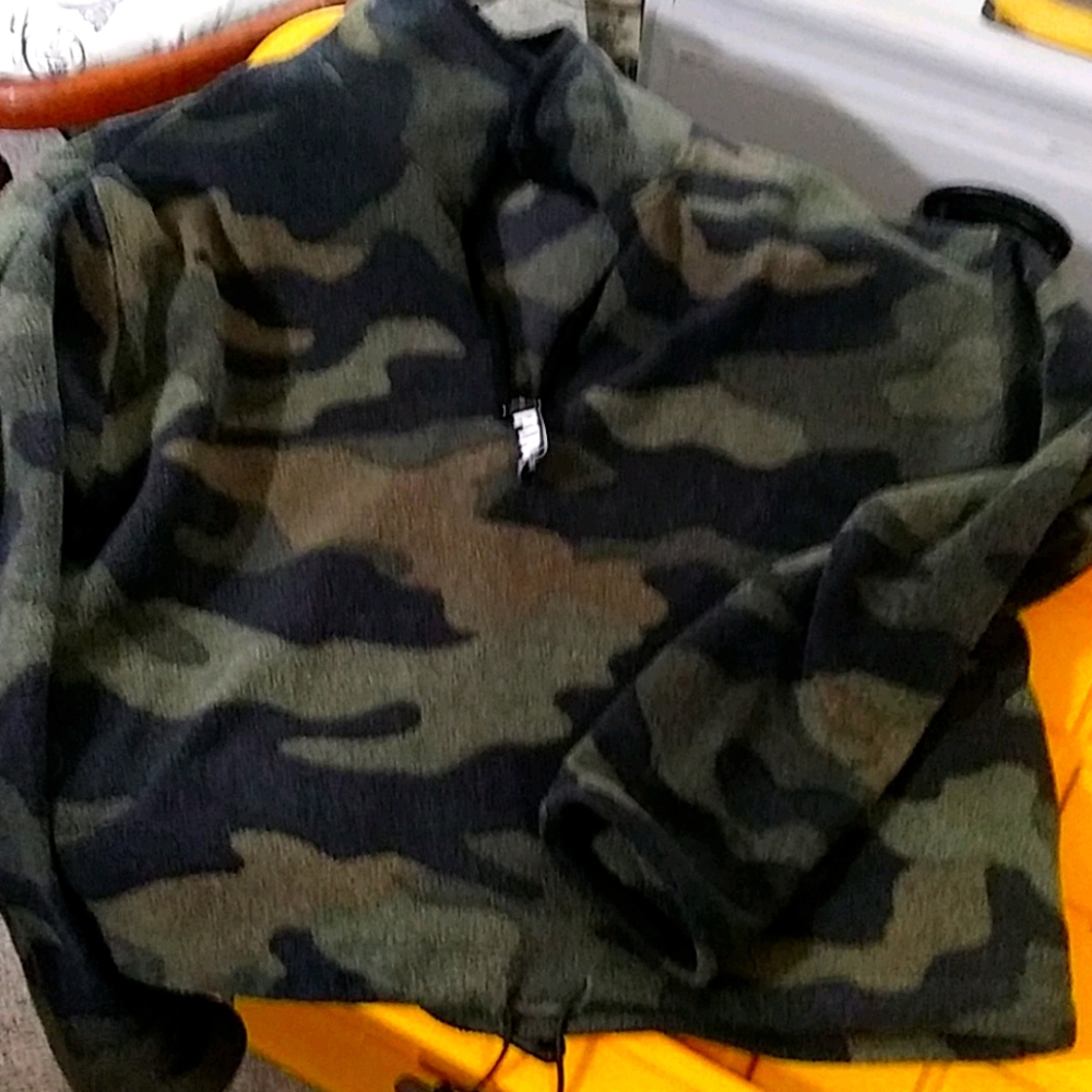 Victoria Secret Camo medium cropped in great shape